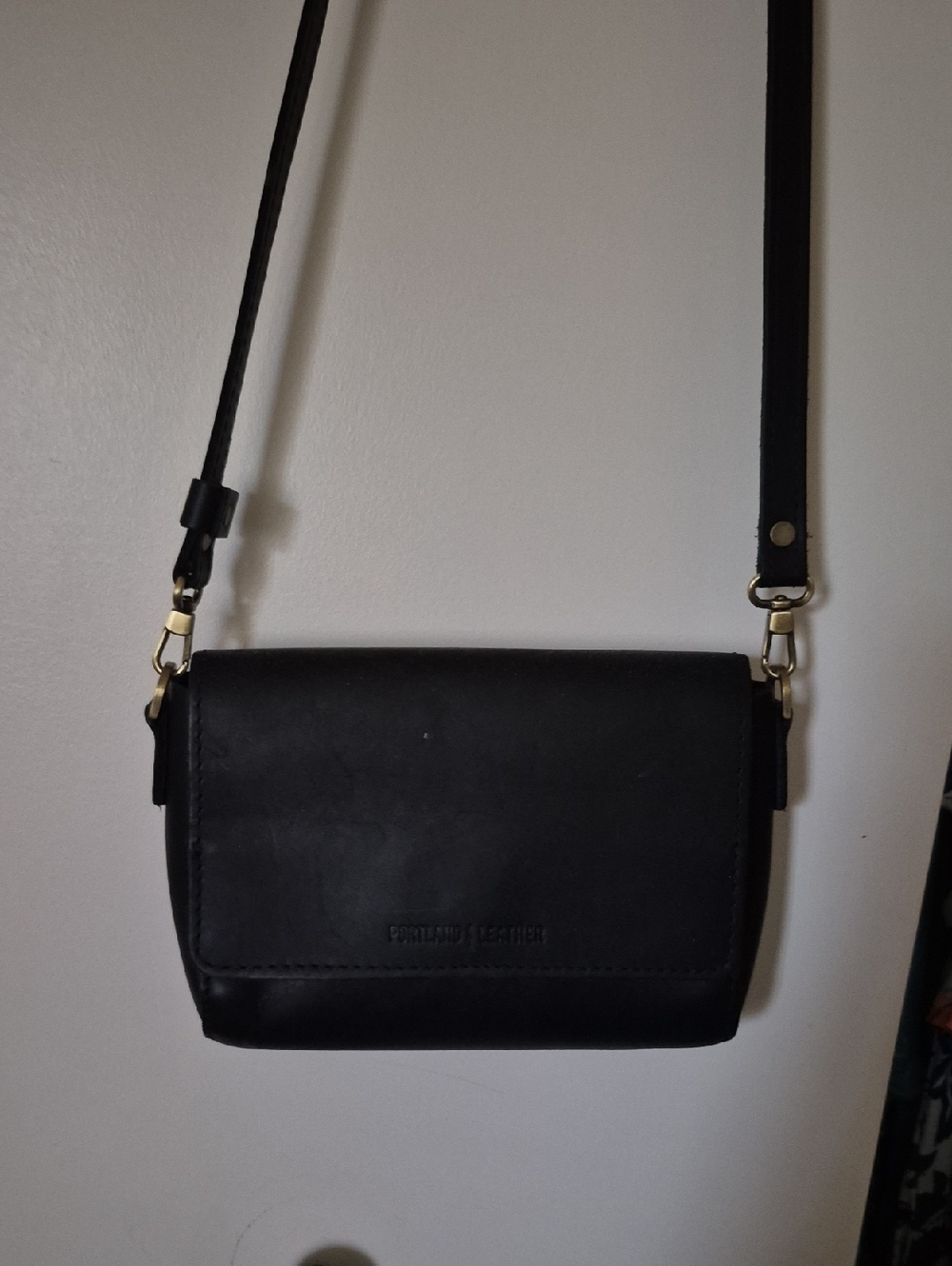Black Leather Crossbody Shoulder Bag -portland leather 8×5 brand new
